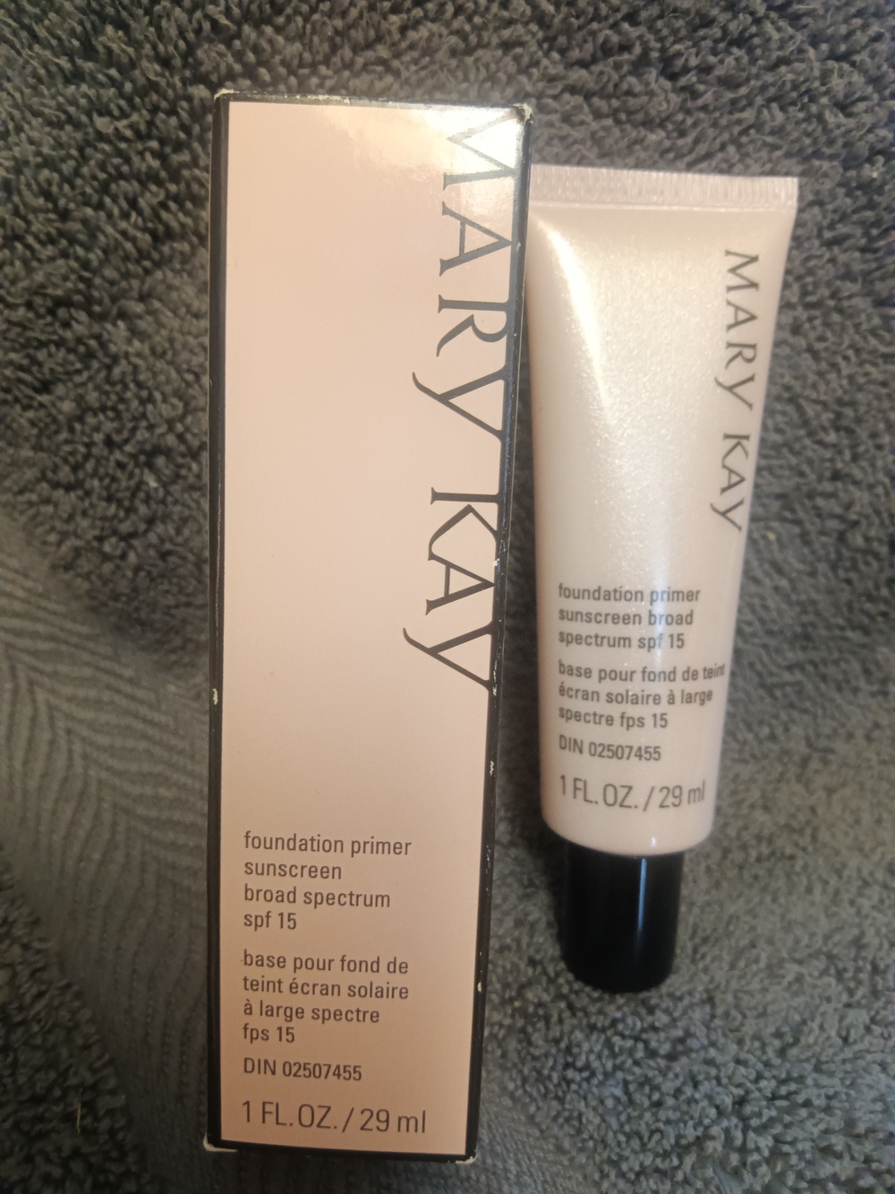 Mary Kay Foundation Primer in Pale Pink Tube